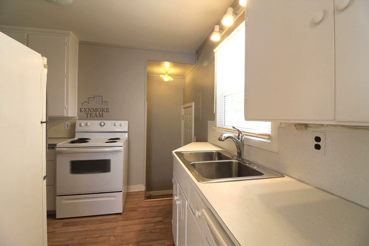 1207 Swift Blvd - Photo 3 of 12