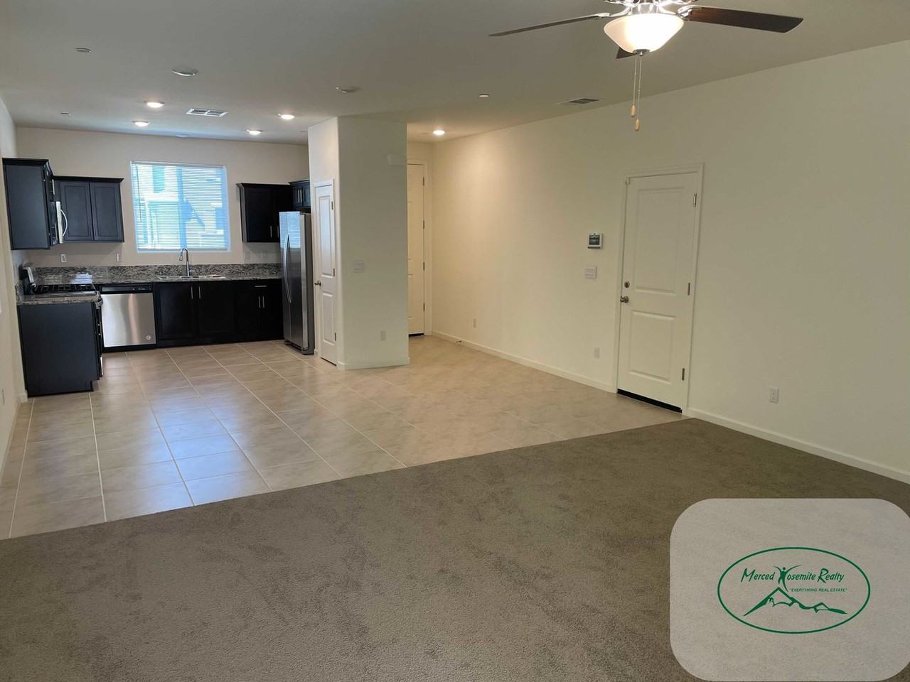 272 Shafer Ave - Photo 7 of 14