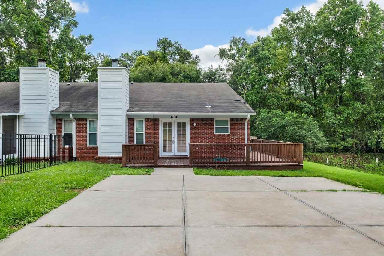 2801 Misty Garden Cir - Photo 2 of 23