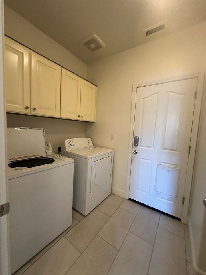 11690 Cervino Dr - Photo 4 of 15