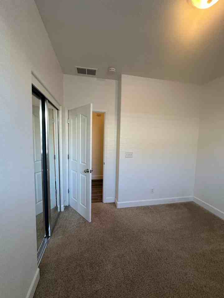 11690 Cervino Dr - Photo 5 of 15
