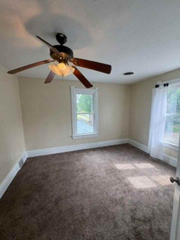 2007 N Bigelow St - Photo 5 of 19