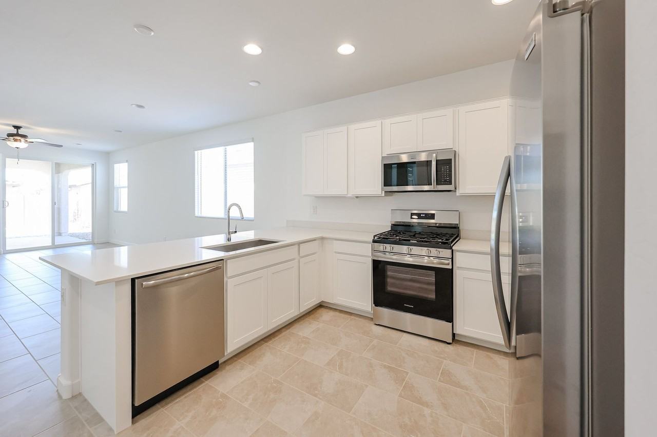 17351 W Gray Fox Trl - Photo 4 of 42