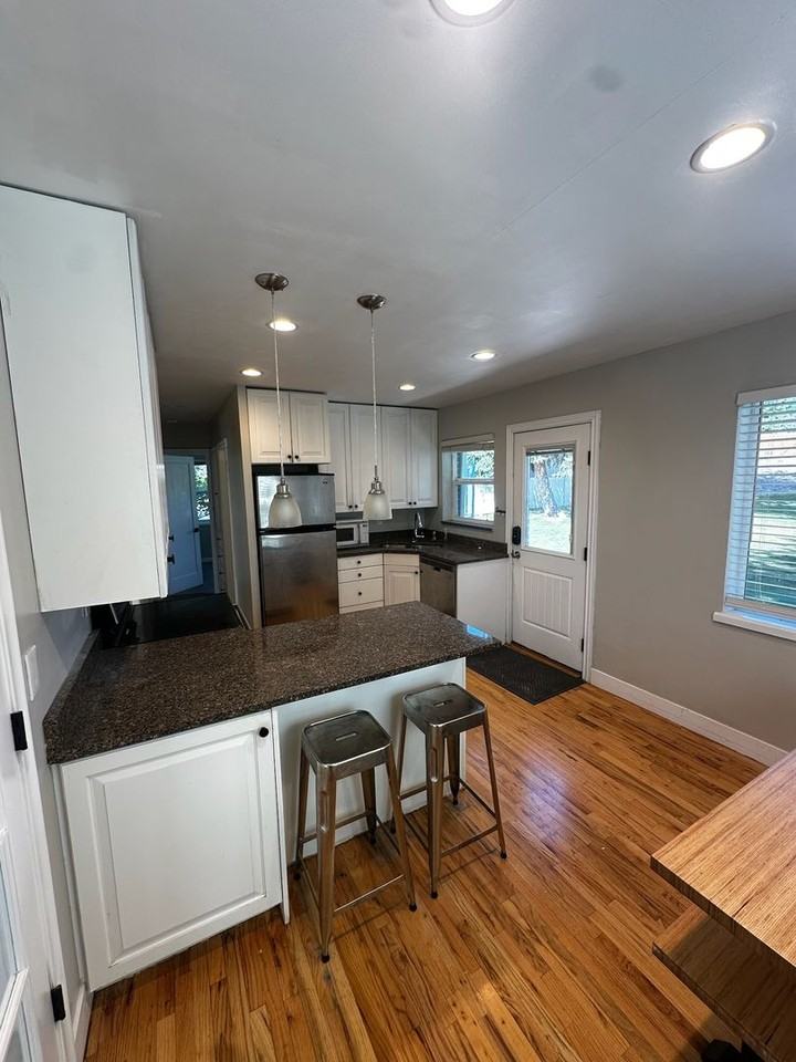 1638 E 3150 S - Photo 3 of 31