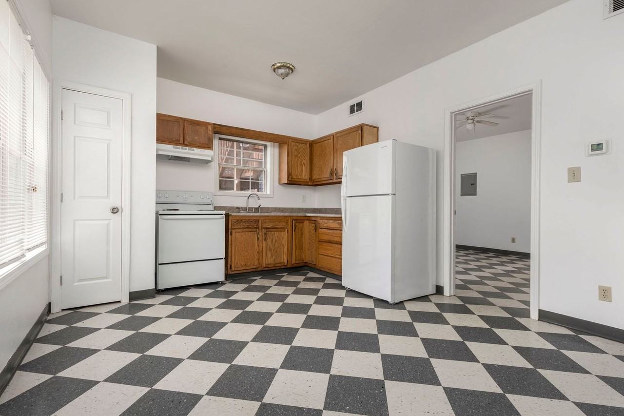 705 M St - Photo 2 of 14