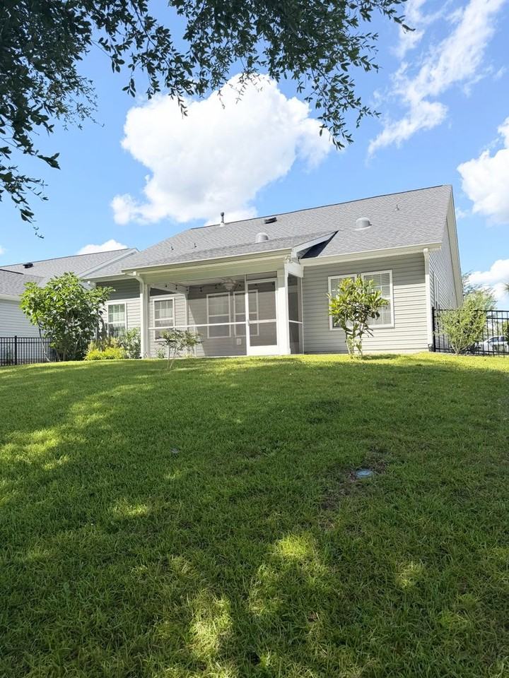 3713 Park Pointe Ave - Photo 5 of 44