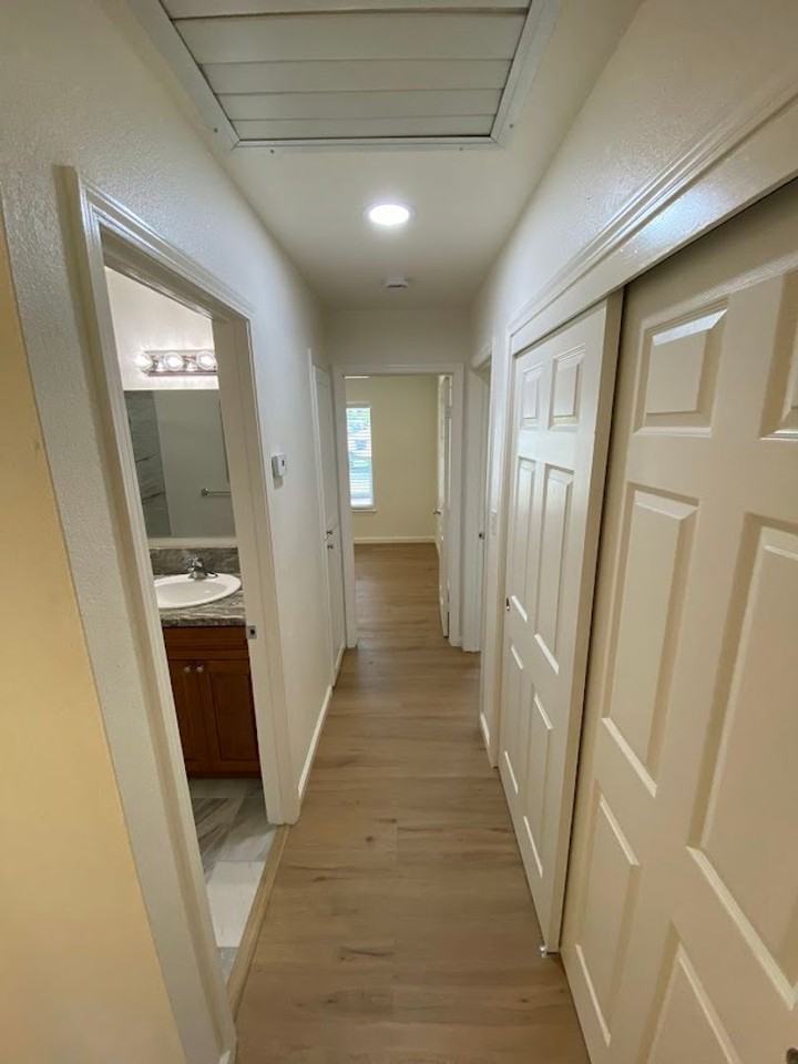 9898 Meteor Dr - Photo 7 of 26