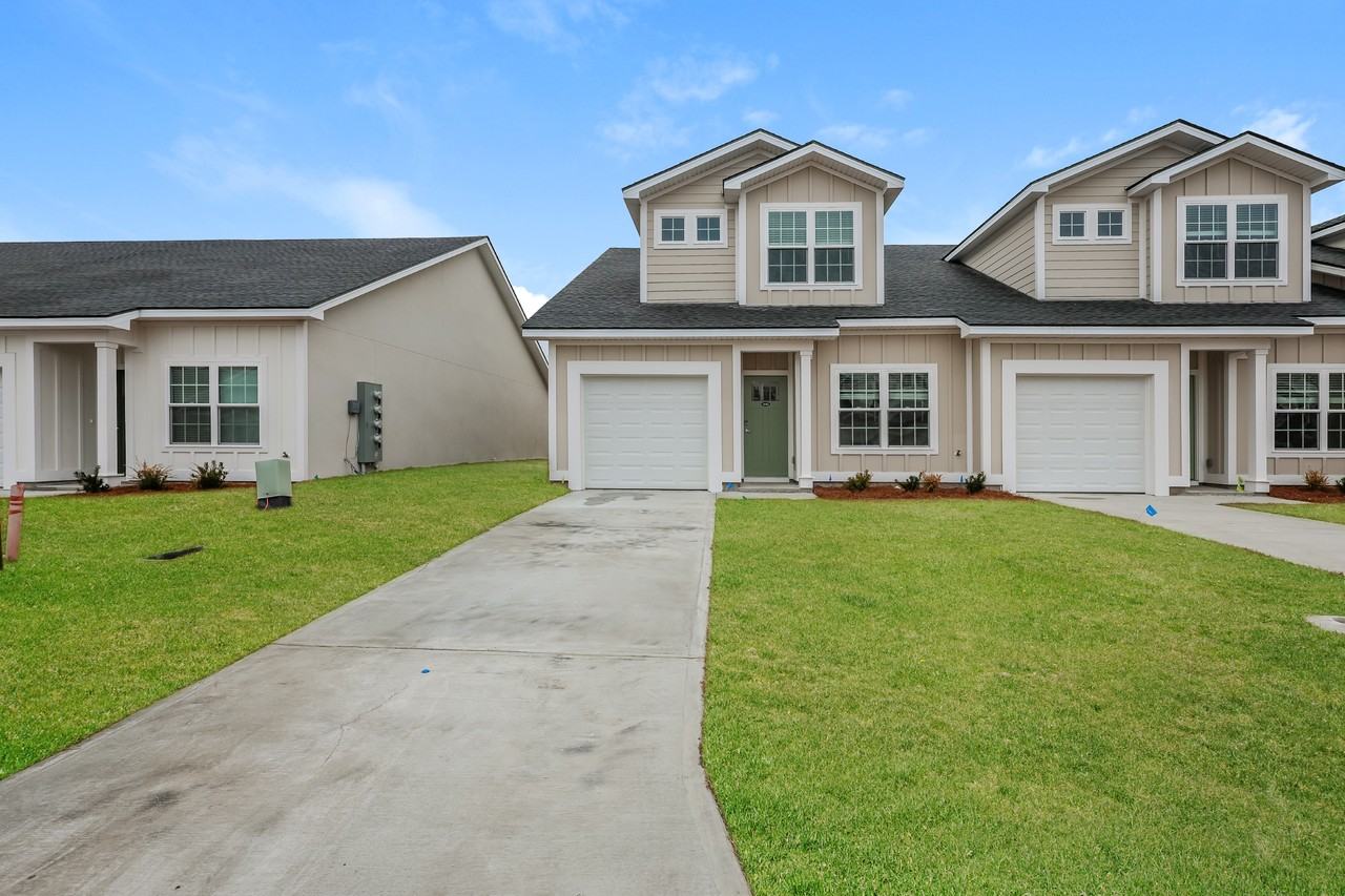1042 Walker Point Way - Photo 7 of 25