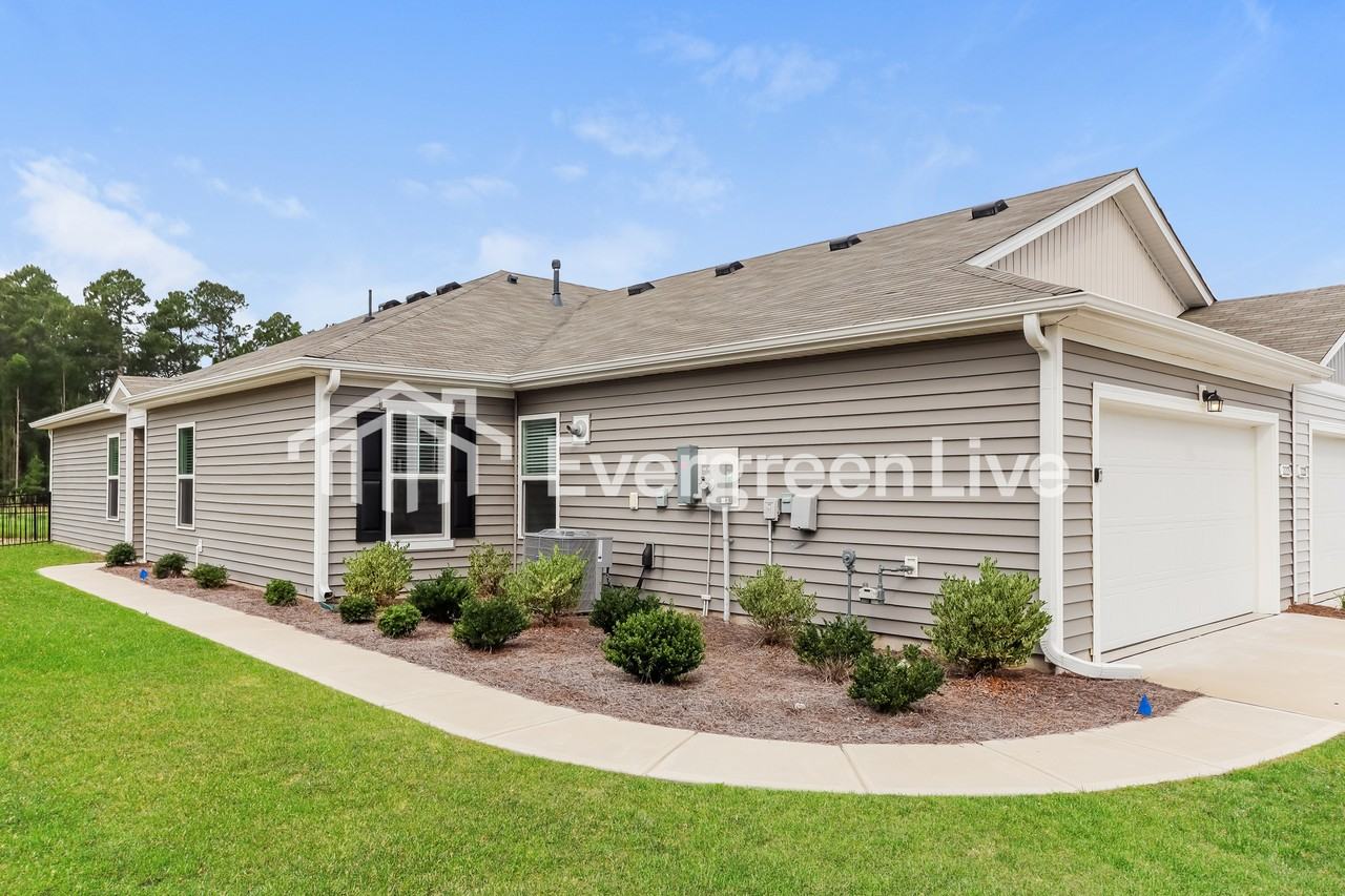 2223 Courtina Way - Photo 2 of 15