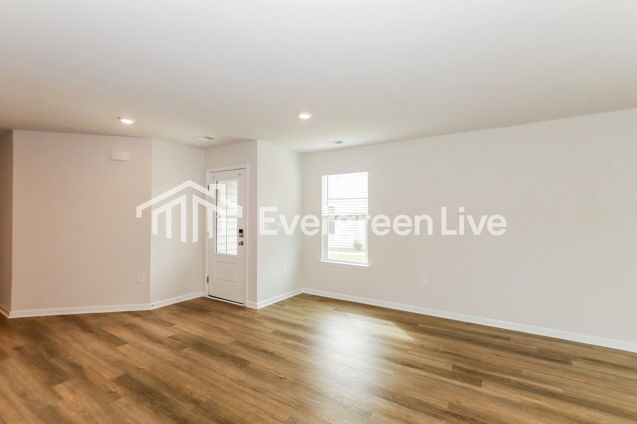 2223 Courtina Way - Photo 3 of 15