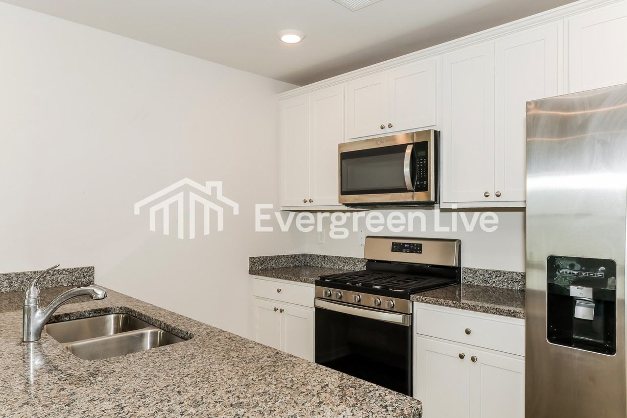 2223 Courtina Way - Photo 6 of 15