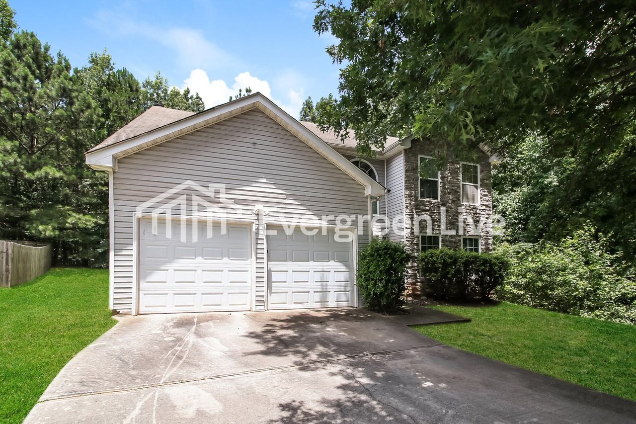 5565 Waverly Park Dr - Photo 2 of 15