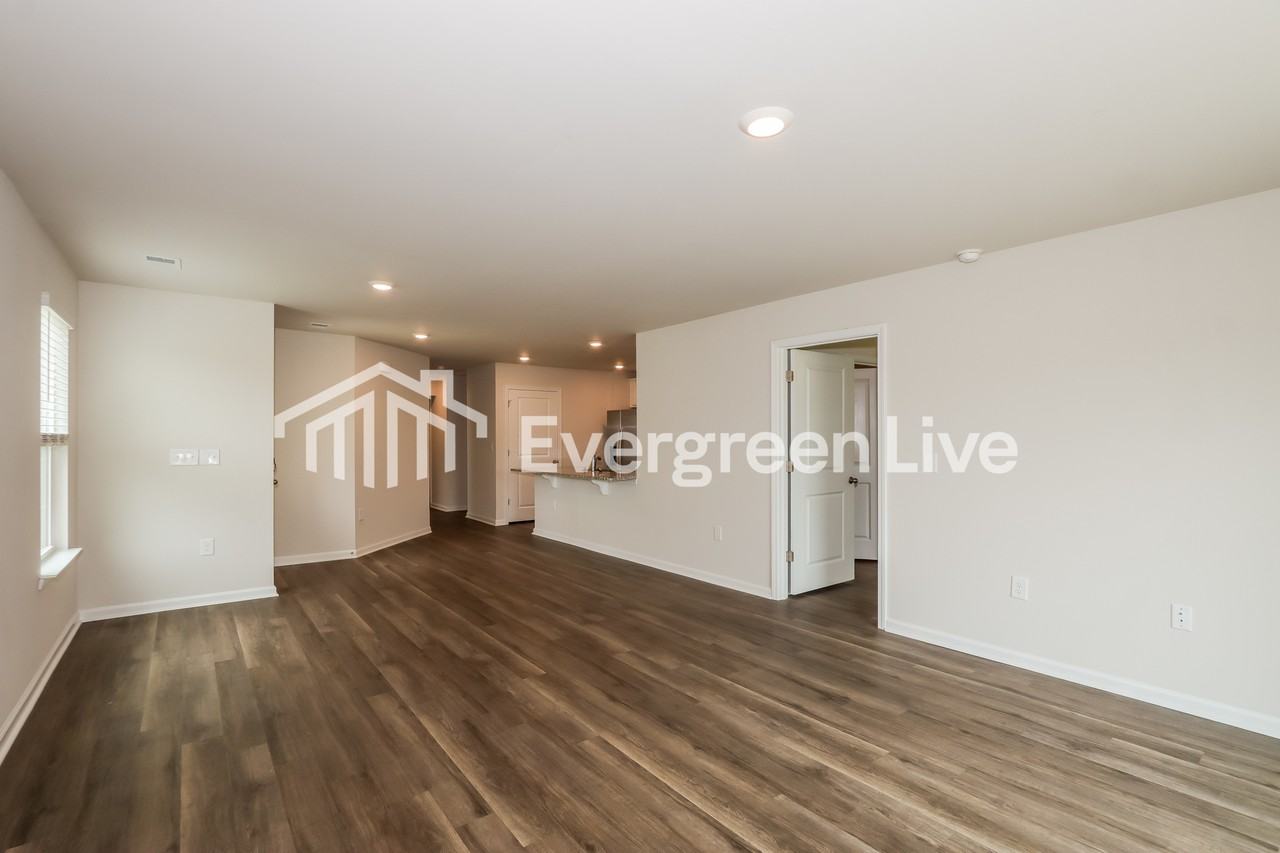 2257 Courtina Way - Photo 3 of 15