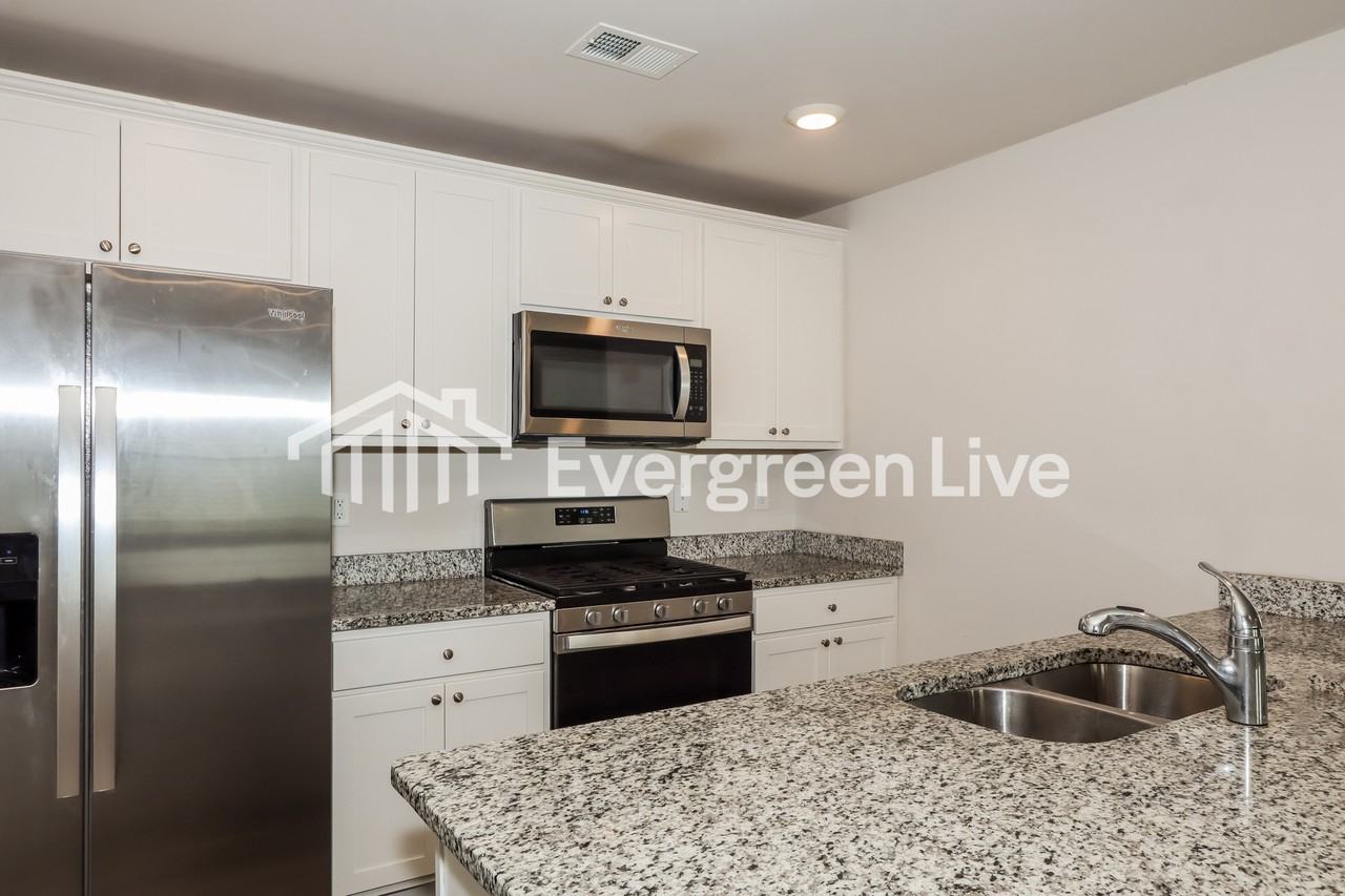2257 Courtina Way - Photo 6 of 15