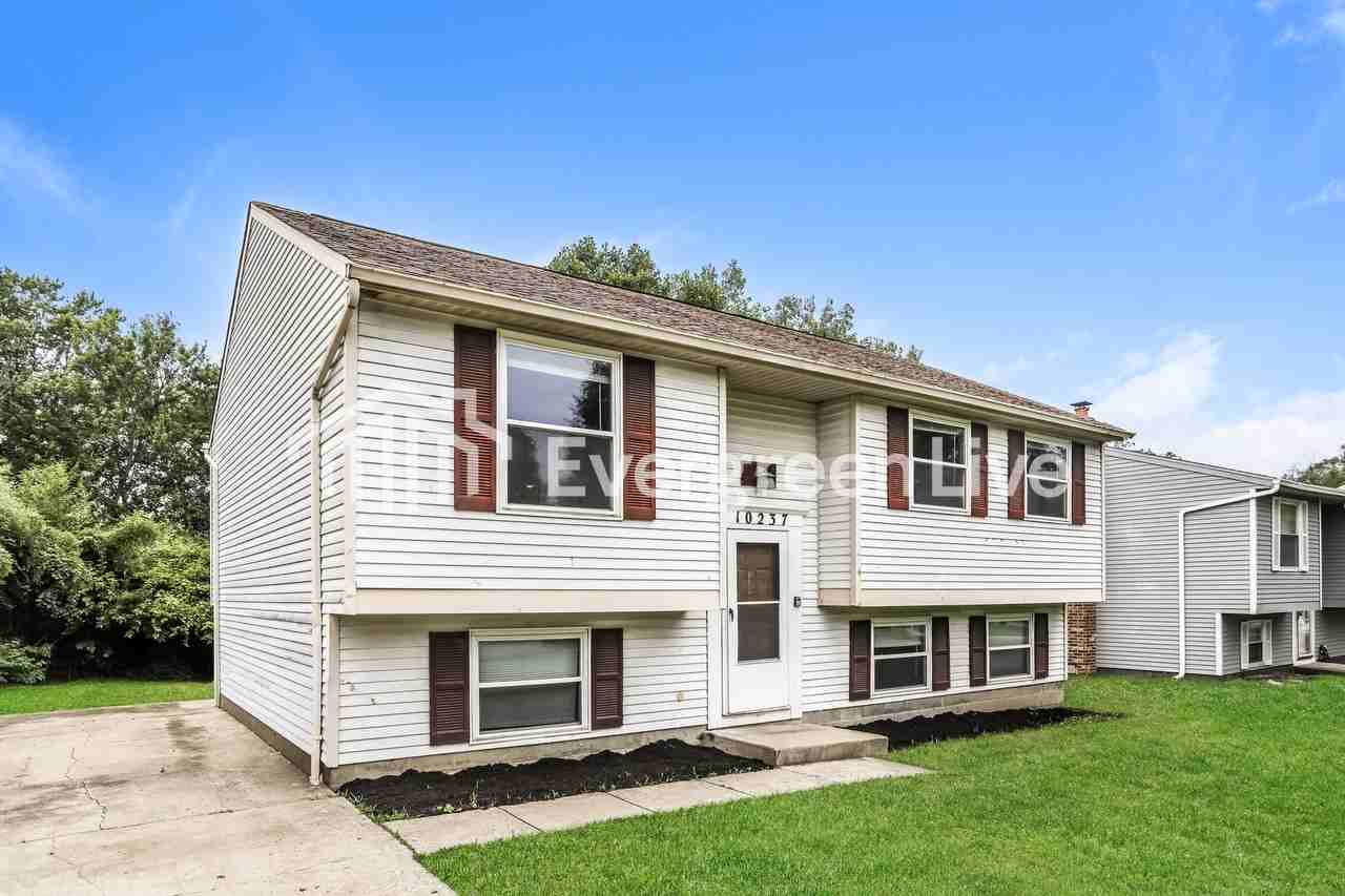 10237 Snowflake Ln - Photo 2 of 15