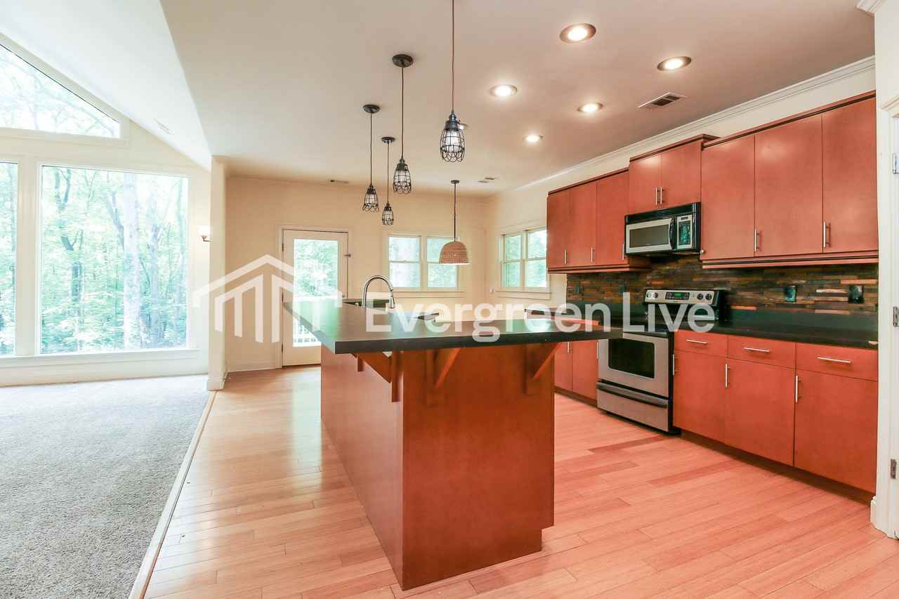 533 Wynn Rd - Photo 6 of 15