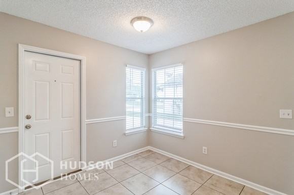1664 Hudderfield Cir W - Photo 5 of 19