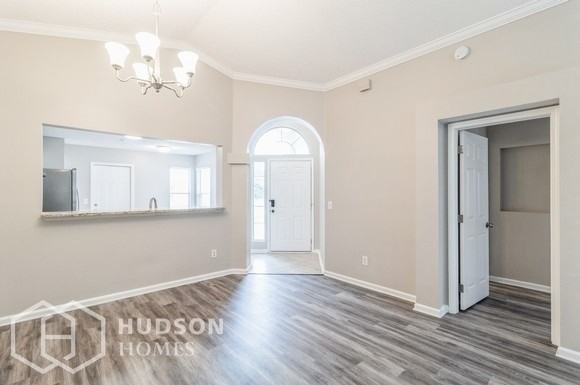 1664 Hudderfield Cir W - Photo 7 of 19