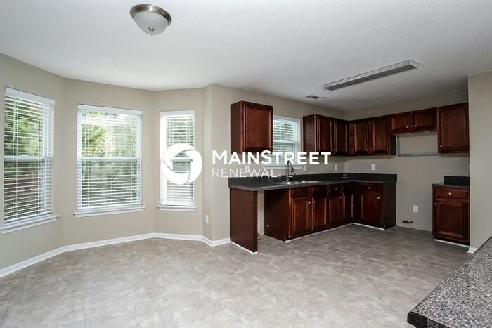 4114 Sitka Dr - Photo 4 of 15