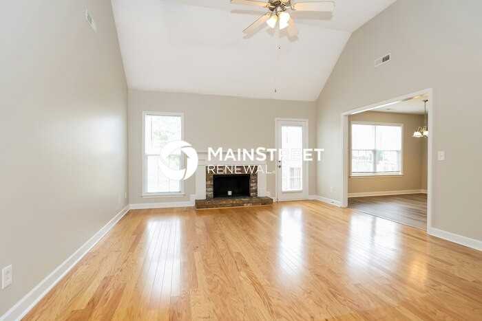 2274 Dewey Dr - Photo 3 of 17