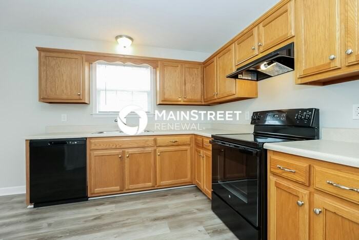 2274 Dewey Dr - Photo 5 of 17