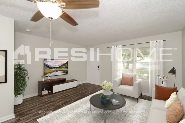 129 Gregory Ct - Photo 6 of 17