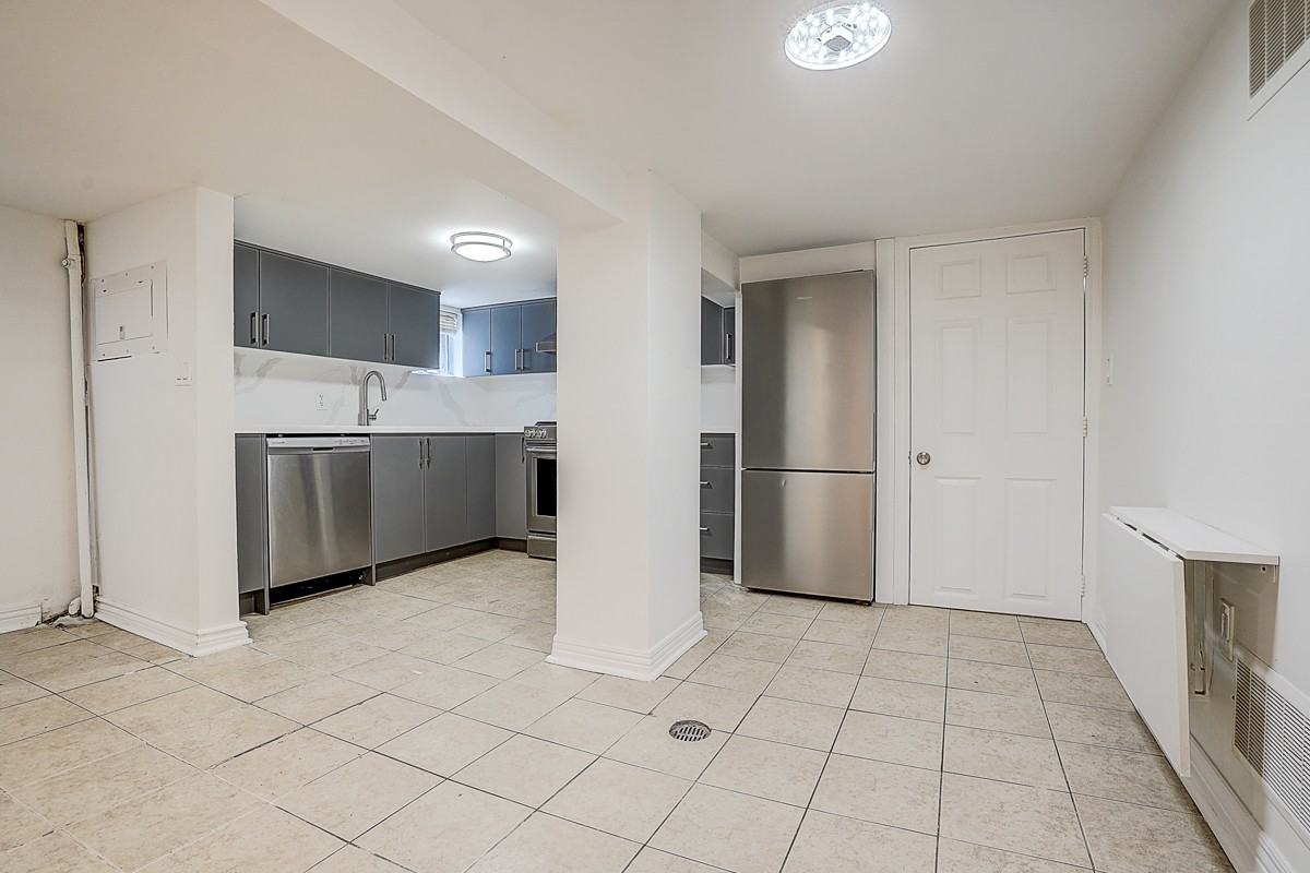 79 O'Connor Dr - Photo 7 of 34