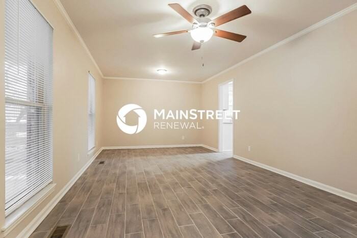 1845 3rd Pl Ne - Photo 2 of 17