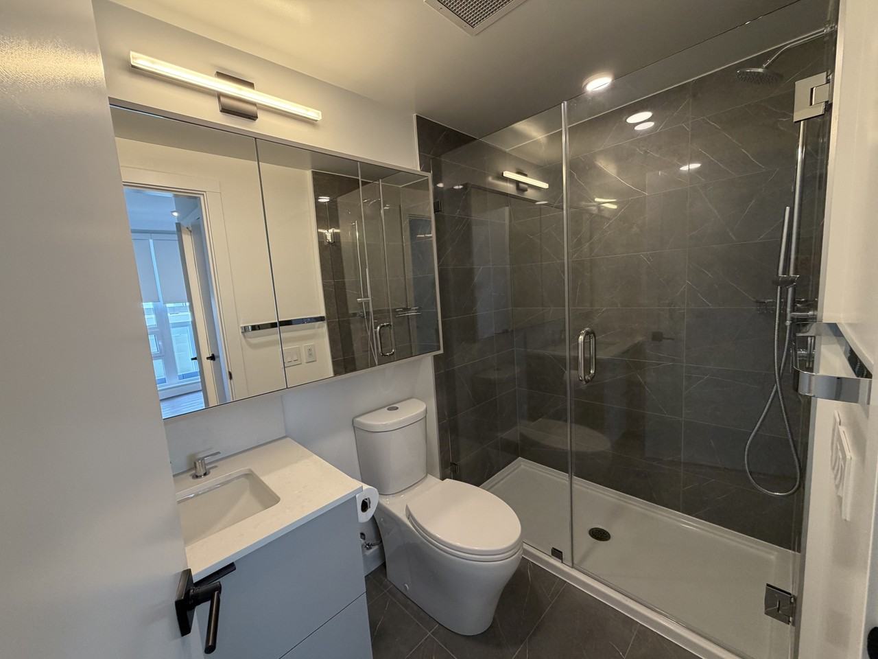 8120 Oak Street #406 - Photo 7 of 9