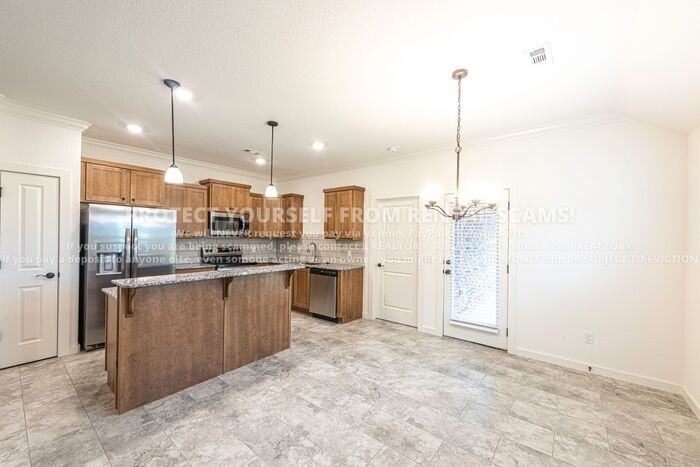 220 S Nightfall Ave - Photo 6 of 17