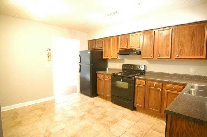 2329 Cooper Ter - Photo 7 of 20