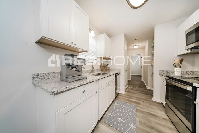 2670 Woodward Rd - Photo 3 of 17