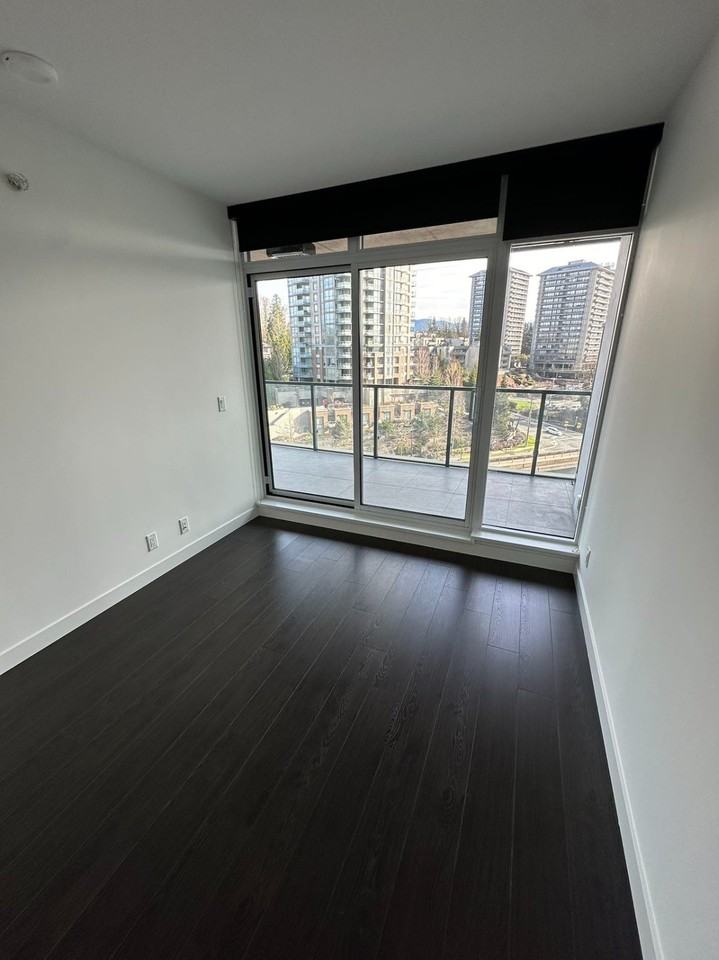 4880 Lougheed Highway - Photo 2
