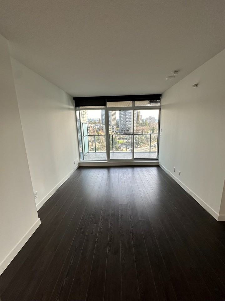 4880 Lougheed Highway - Photo 4