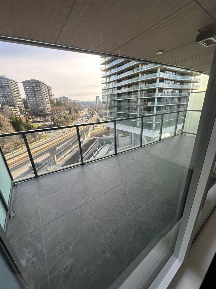 4880 Lougheed Highway - Photo 7
