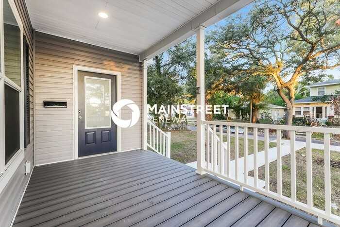 920 15th Ave S - Photo 3 of 16