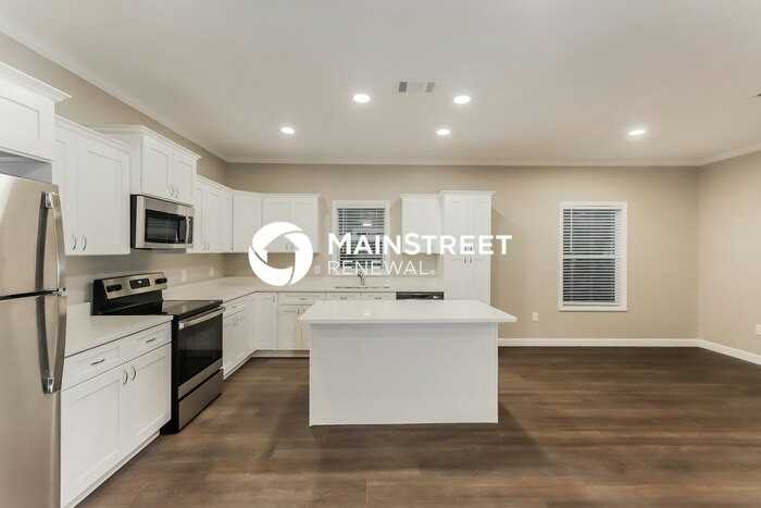 920 15th Ave S - Photo 6 of 16
