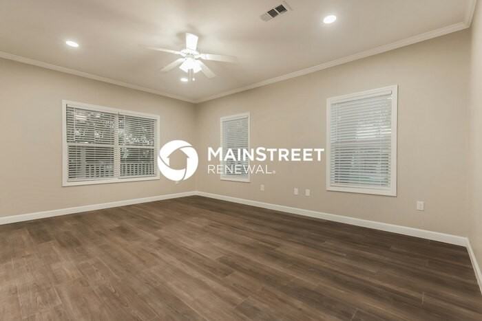 920 15th Ave S - Photo 7 of 16