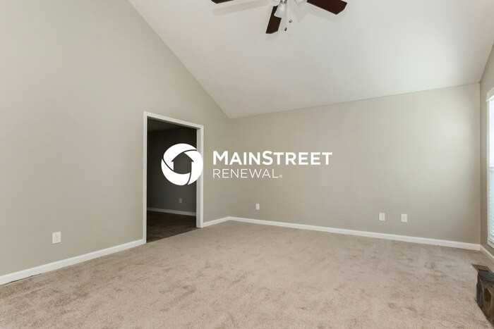 6076 Cowan Mill Rd - Photo 3 of 15