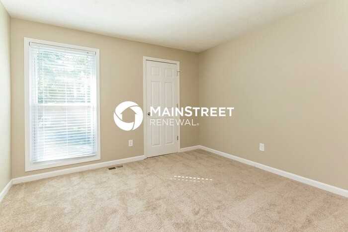6076 Cowan Mill Rd - Photo 6 of 15