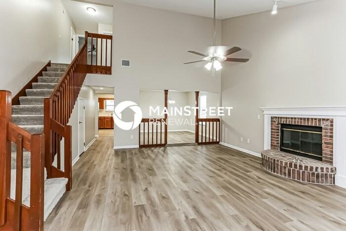 12636 Misty Mountain Dr E - Photo 5 of 17