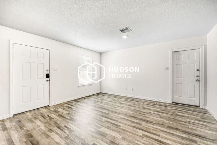 1803 Fillmore St #A - Photo 3 of 14
