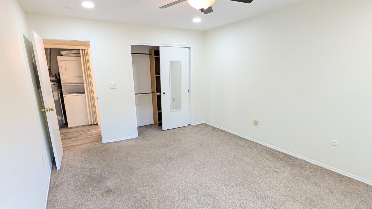 816 Victoria Ct #816 - Photo 4 of 14