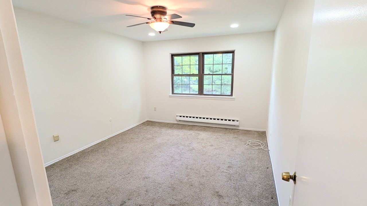 816 Victoria Ct #816 - Photo 6 of 14