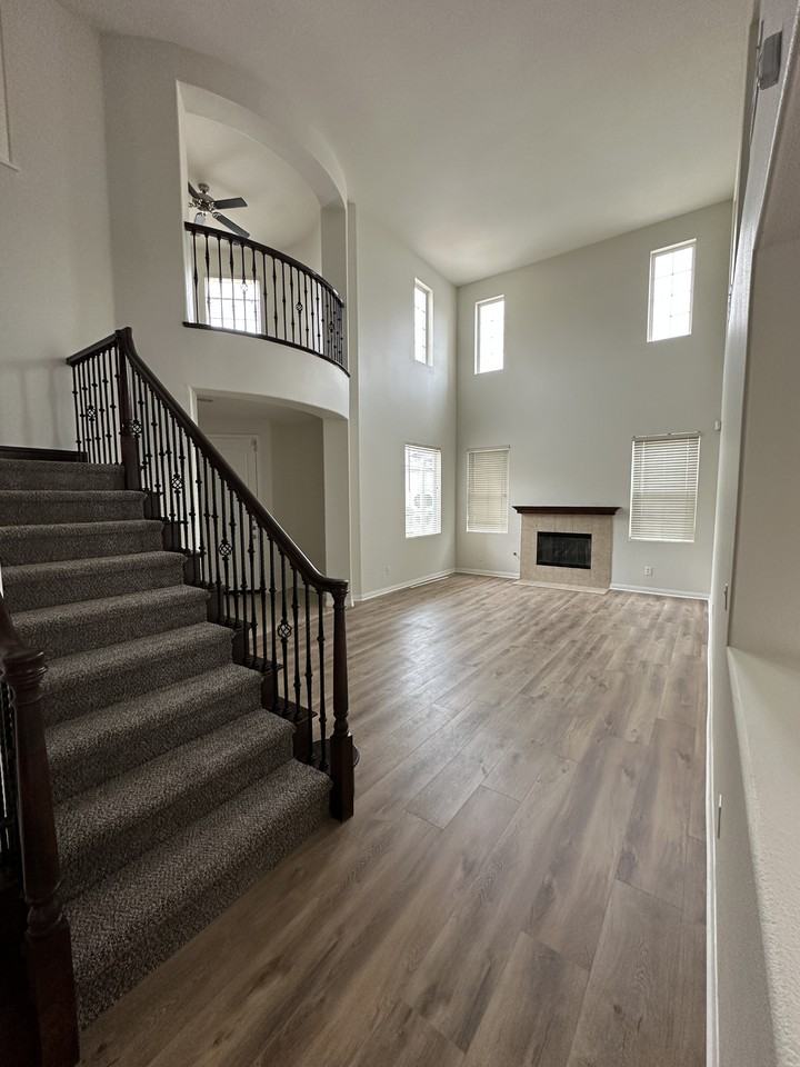 36305 Clearwater Ct #NA - Photo 3 of 21