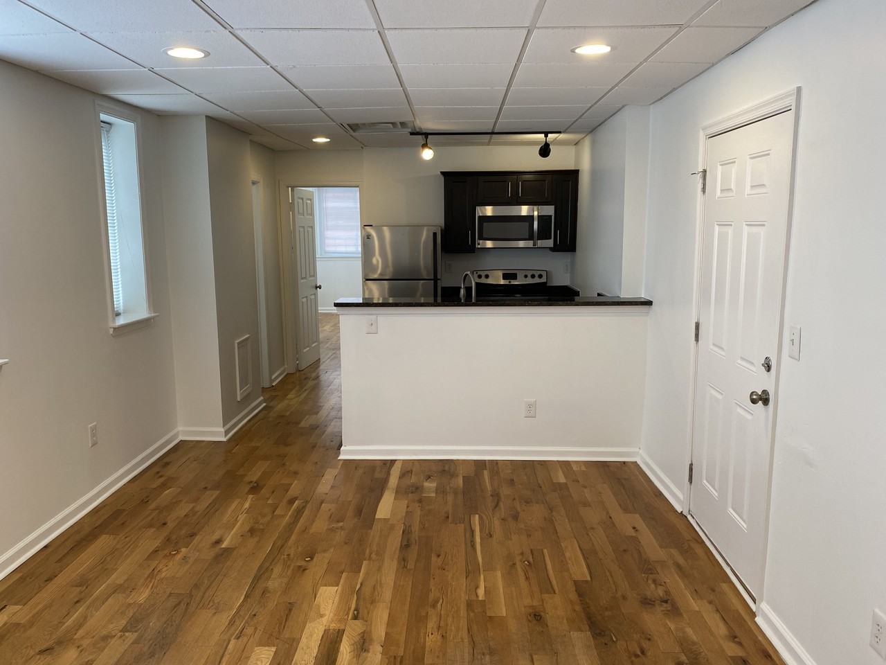 700 Court St #B1 - Photo 3 of 14