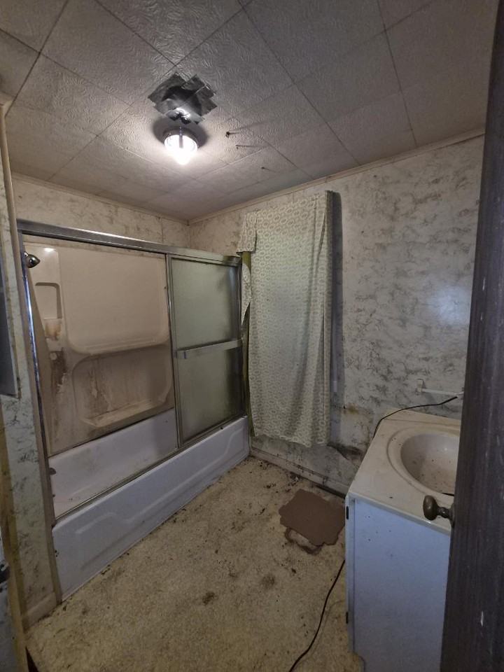 1200 Sw 6th St #NA - Photo 4 of 25
