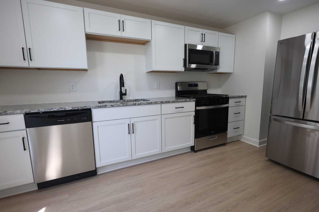 1615 Manhattan St #NA - Photo 5 of 16