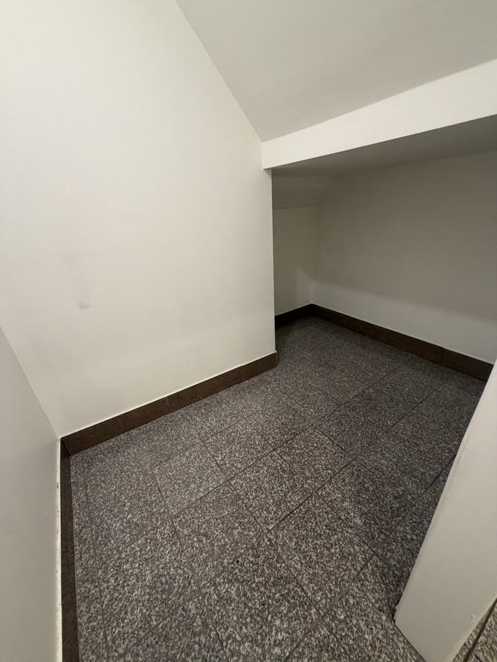 377 Danforth Ave #9 - Photo 4 of 11