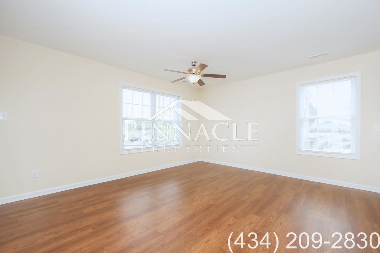 2313 Acorn St #B - Photo 5 of 22